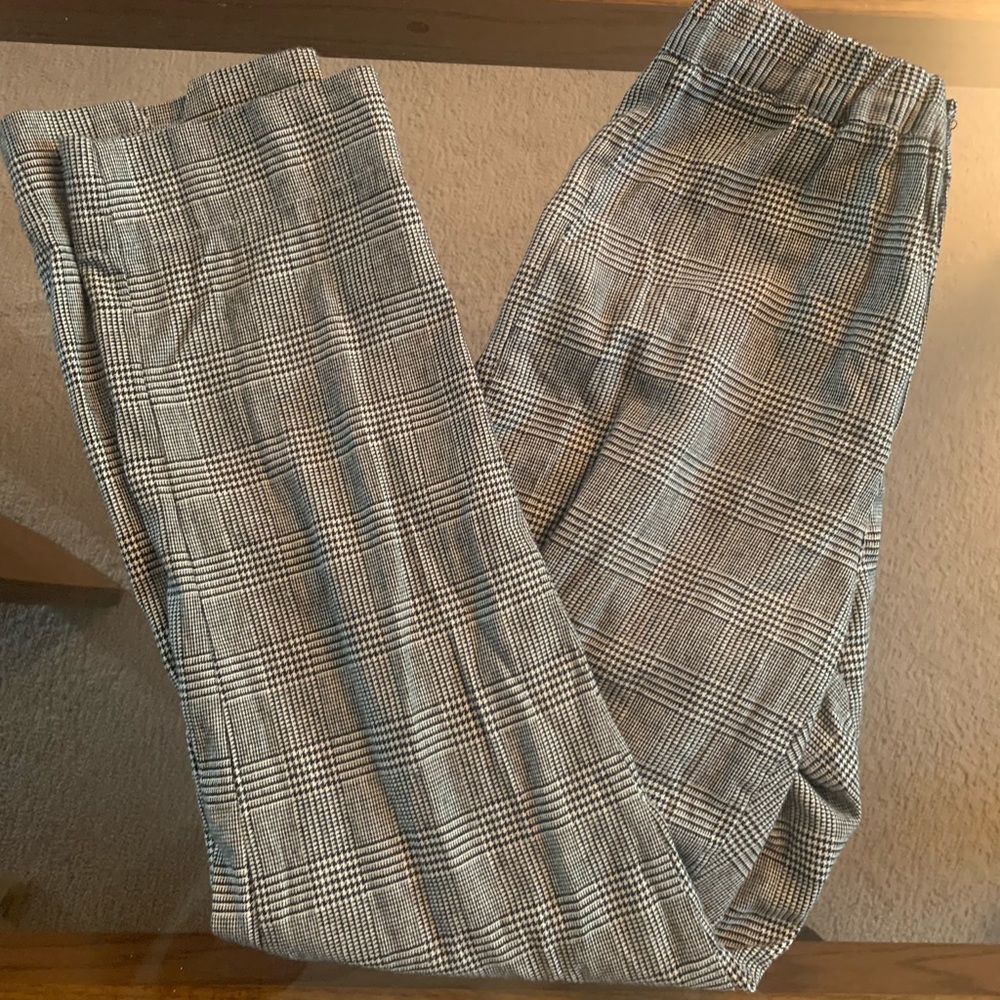 Brandy Melville cropped plaid trousers